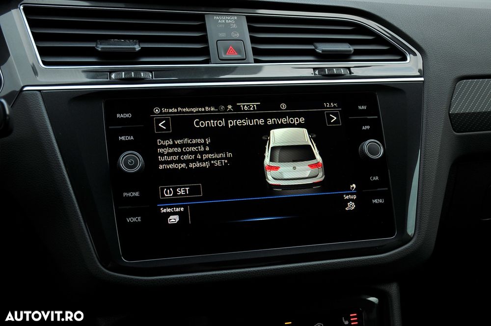 Volkswagen Tiguan 2.0 TDI SCR R-Line - 32