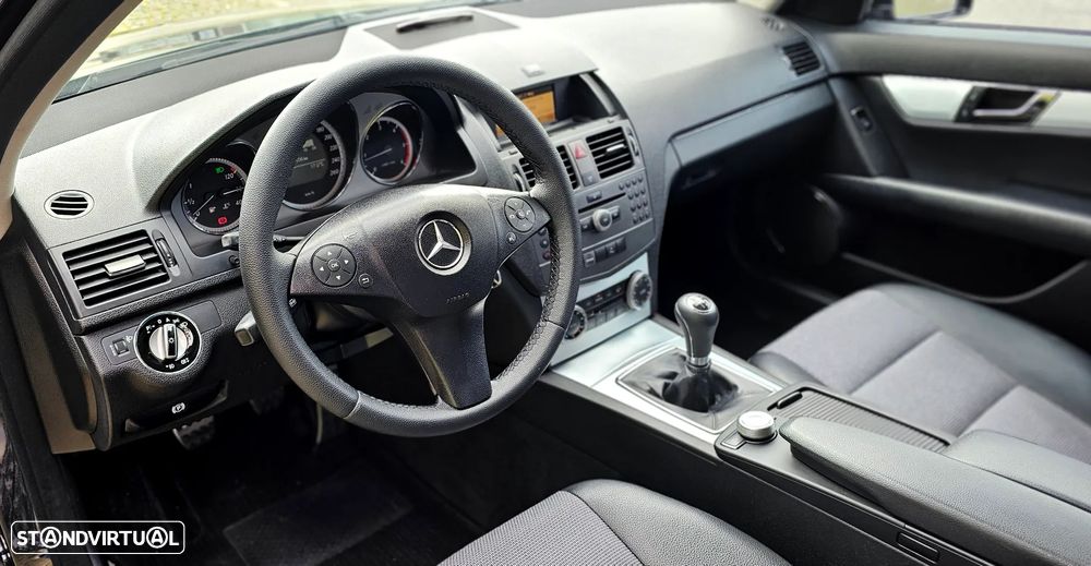 Mercedes-Benz C 250 CDi Avantgarde BlueEfficiency - 21