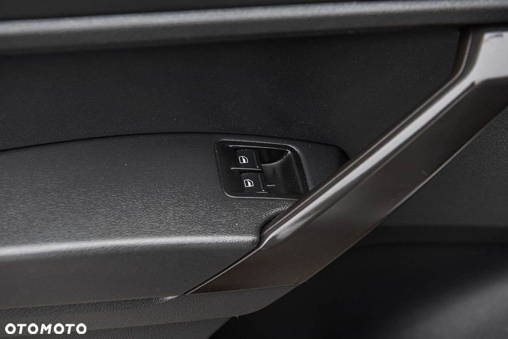 Volkswagen Caddy Maxi - 13