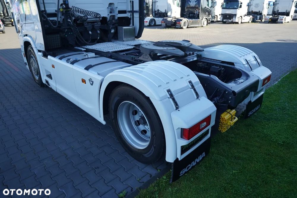 Scania S 580 / V8 / RETARDER / KLIMA POSTOJOWA / CAŁA NA PODUSZKACH / SKÓRY / - 14
