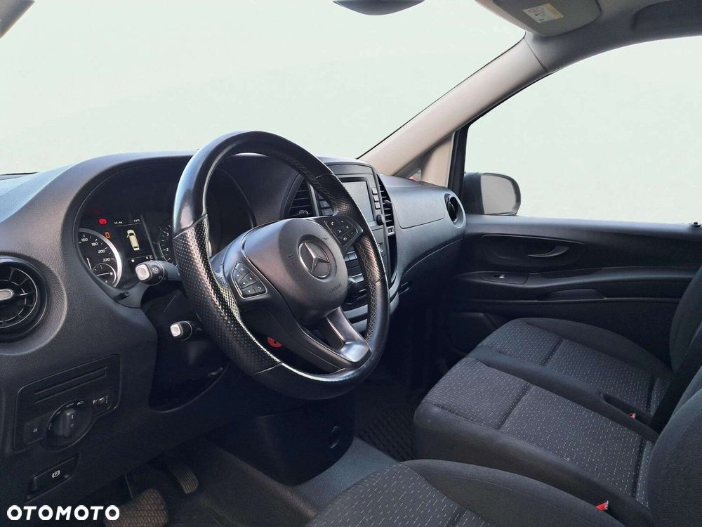 Mercedes-Benz vito . - 9