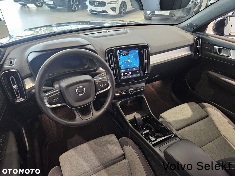 Volvo XC 40 - 24
