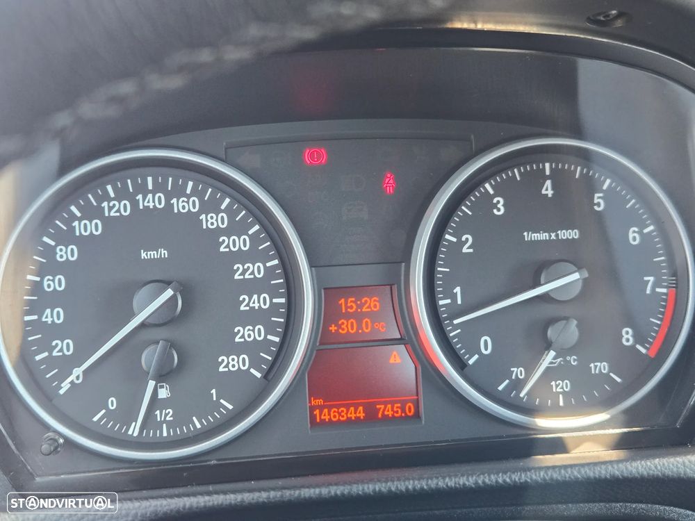 BMW 335 i - 6
