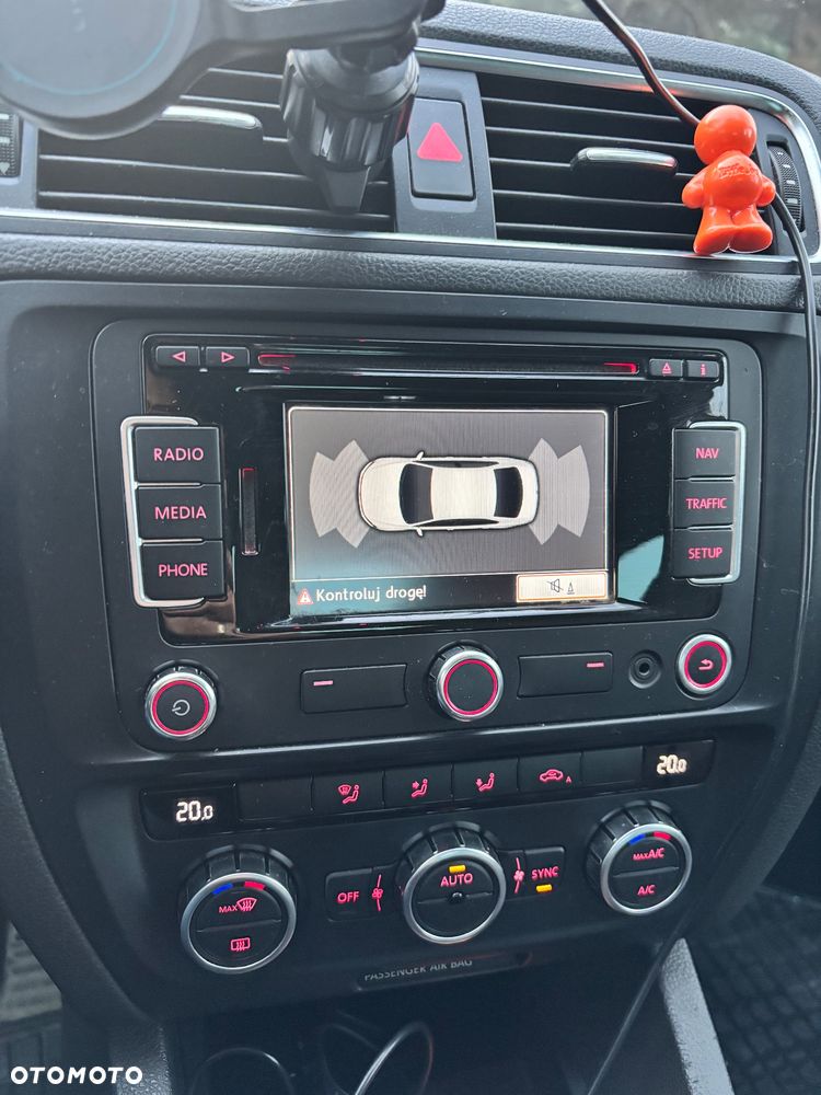 Volkswagen Jetta 1.6 TDI DPF Trendline - 11