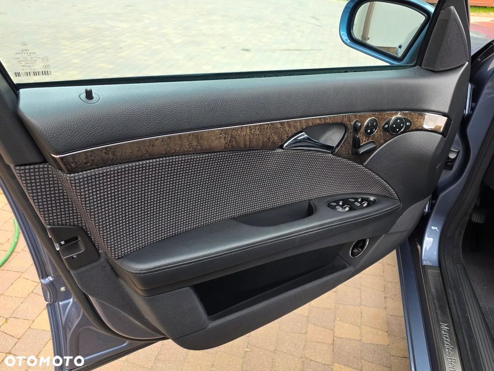 Mercedes-Benz Klasa E 280 4Matic Automatik Avantgarde - 34