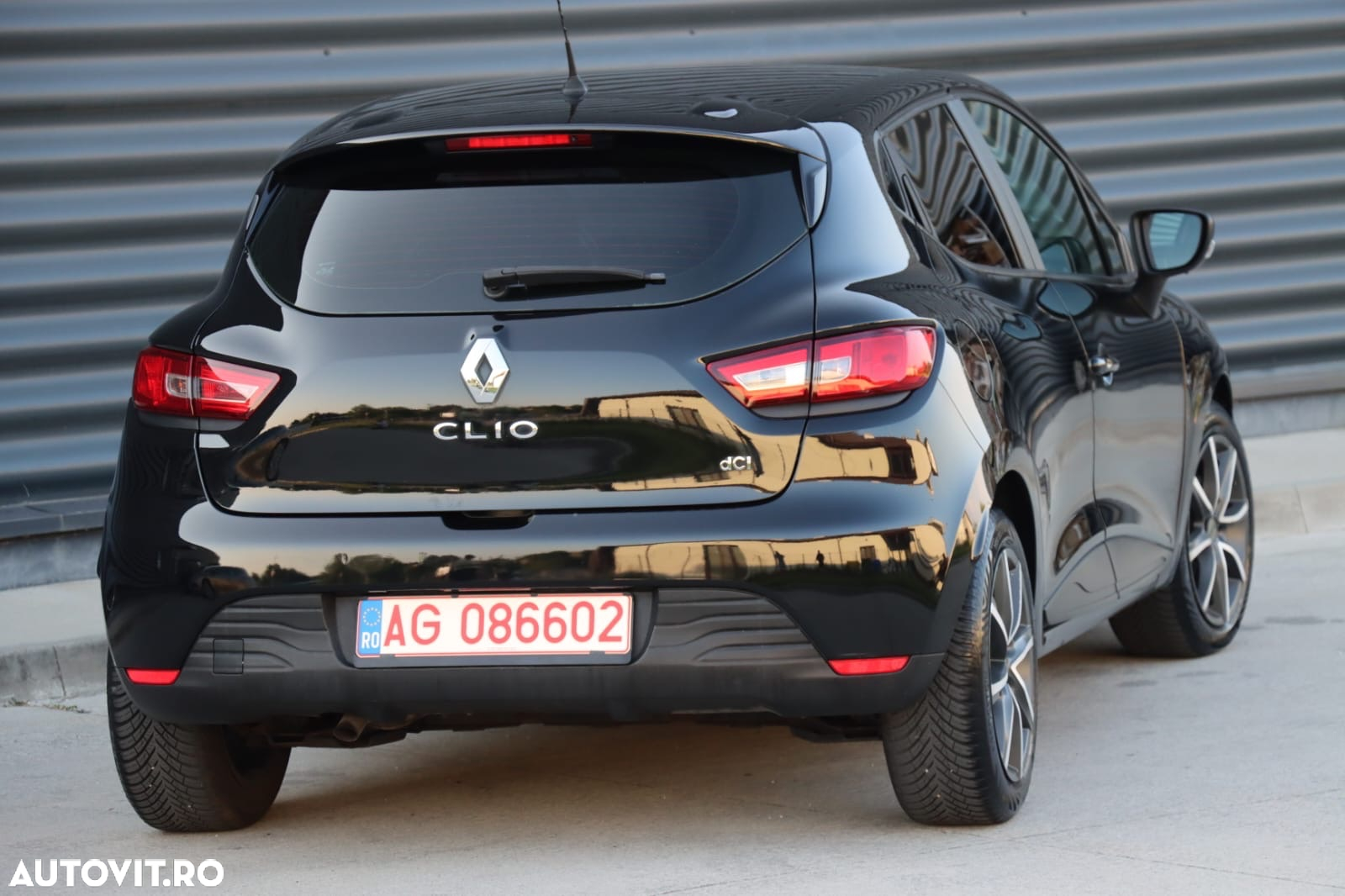 Renault Clio (Energy) dCi 90 Start & Stop LIMITED - 4