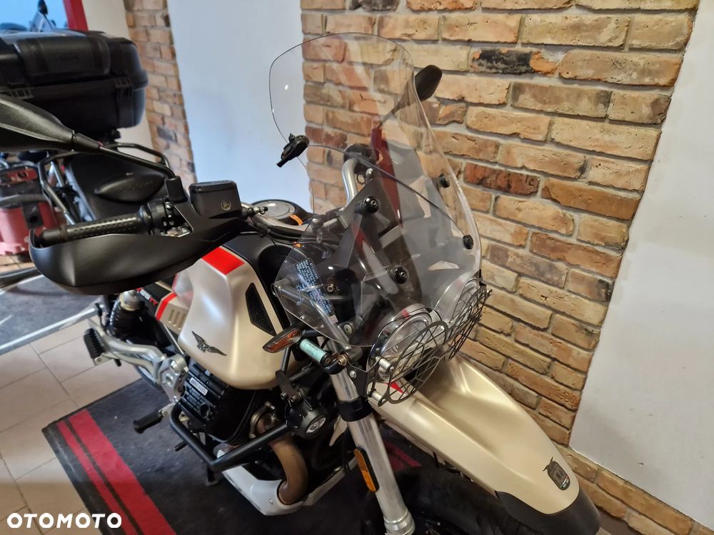 Moto Guzzi V85 - 36