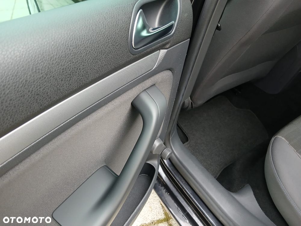 Volkswagen Golf - 16