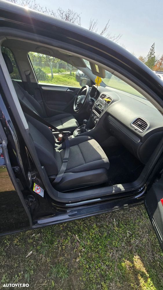 Volkswagen Golf - 10