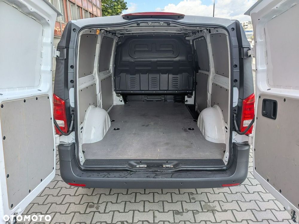 Mercedes-Benz Vito - 21