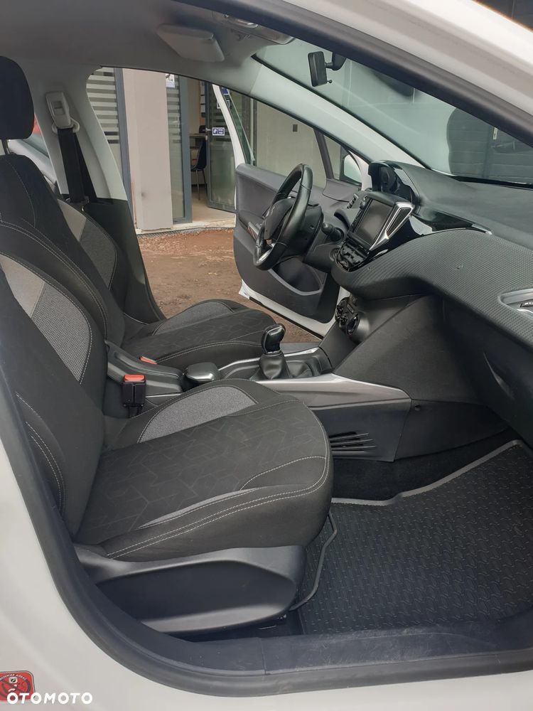 Peugeot 2008 - 14
