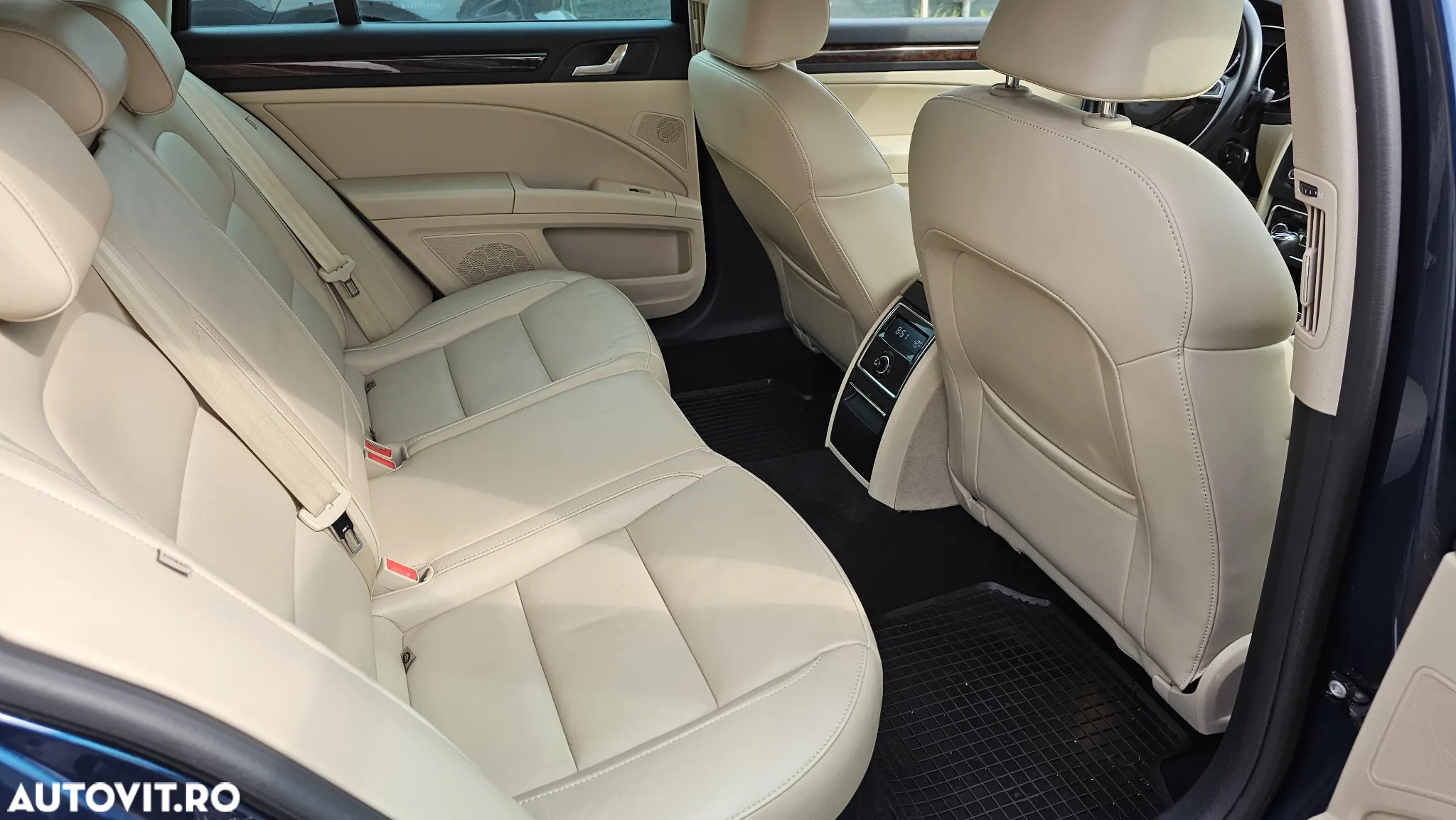 Skoda Superb Combi 2.0 TDI Elegance - 21