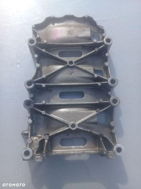 BOXER JUMPER 2.0 E6 16-19r  Osłona wału mocowanie pompy olejowej - 1