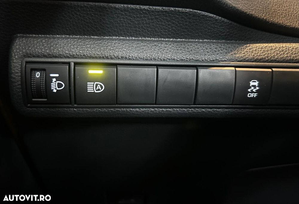 Toyota Corolla - 14