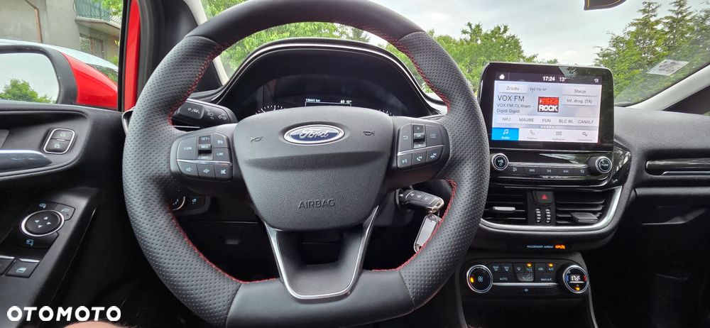 Ford Fiesta 1.0 EcoBoost S&S ST-LINE - 11