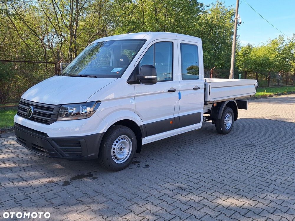 Volkswagen Crafter 35 Skrzyniowy z podwójną kabiną silnik: 2,0 l EU6 SCR 140 KM / skrzynia biegów: Przedni napęd manualna 6-biegowa rozstaw osi: 3640 mm - 10