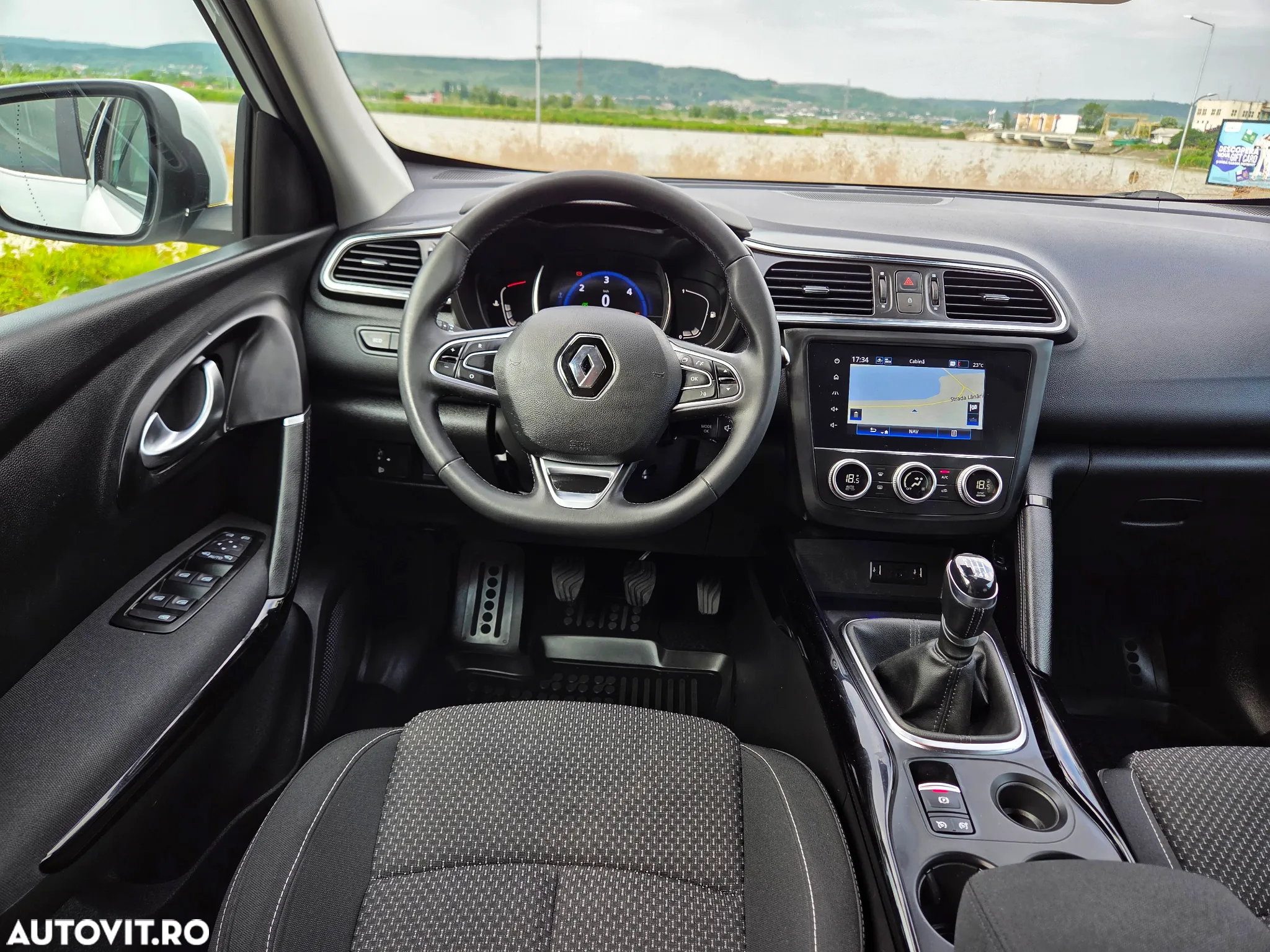 Renault Kadjar BLUE dCi 115 BUSINESS EDITION - 16