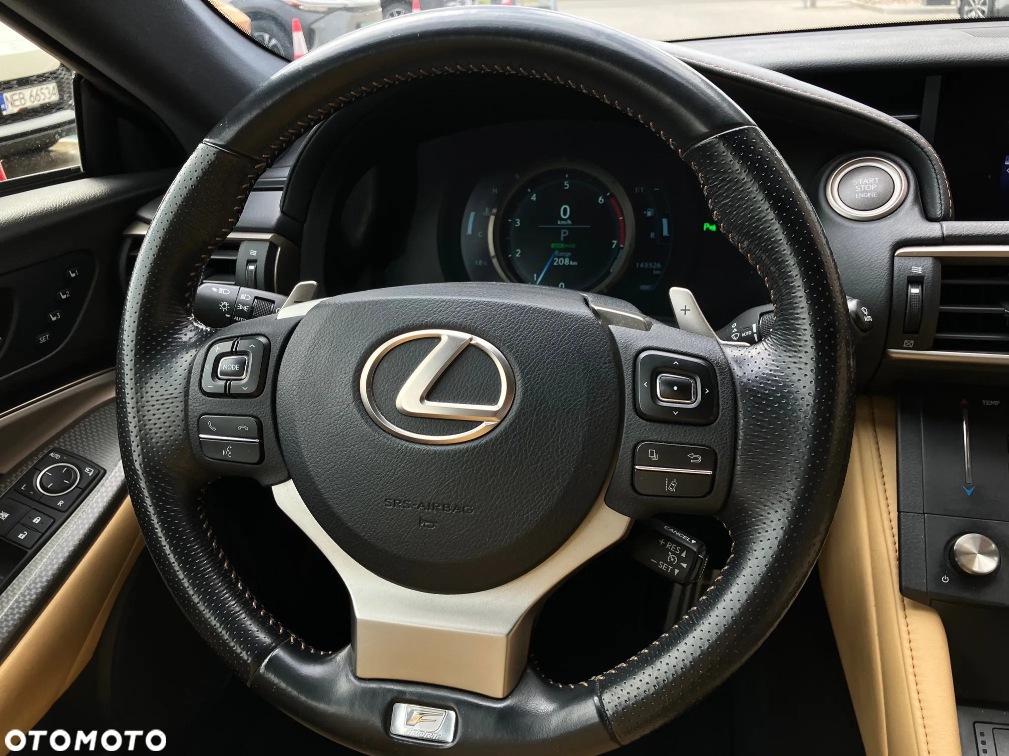 Lexus RC 200t / 300 F Sport - 23