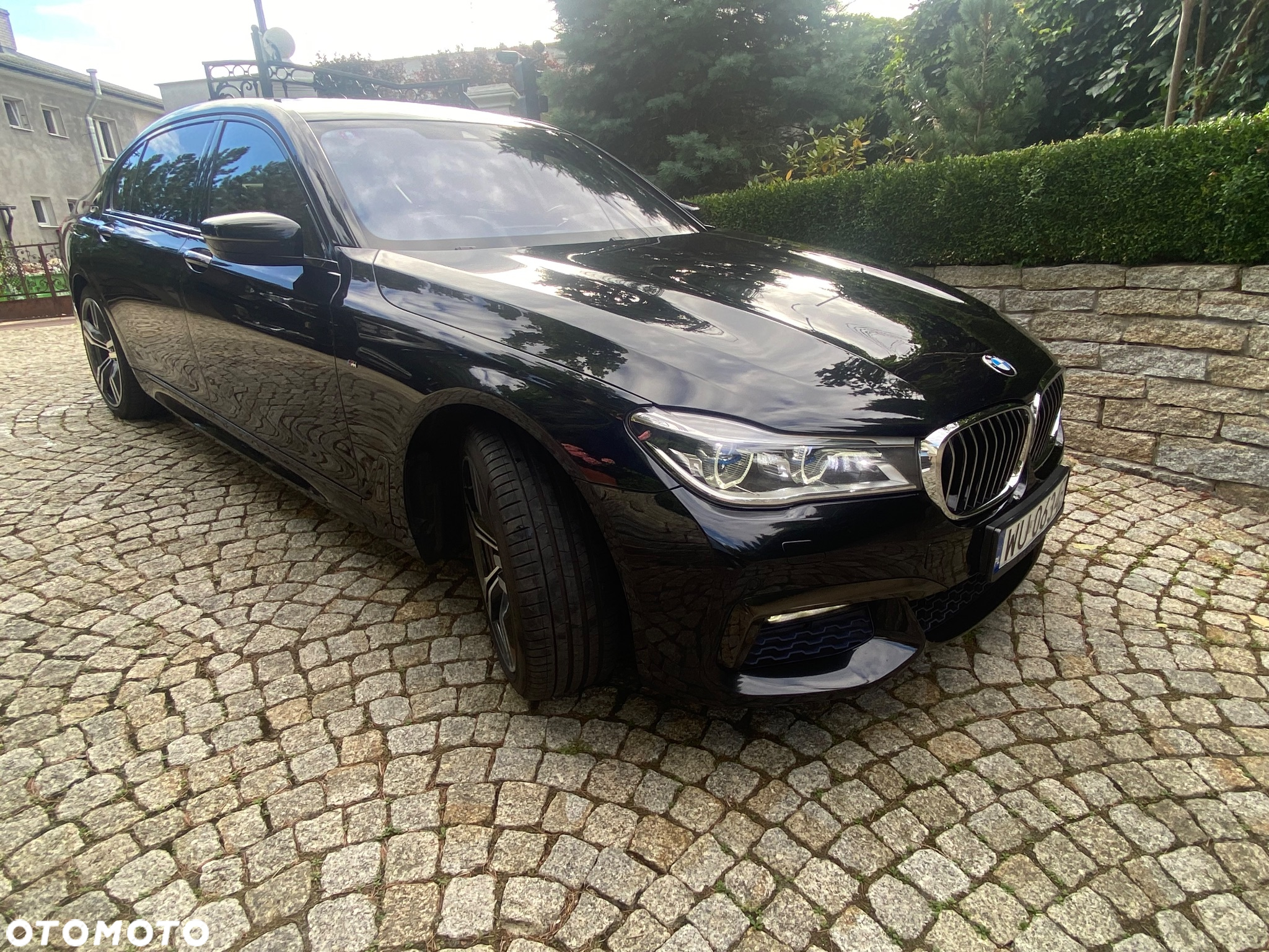 BMW Seria 7 750Li xDrive - 17