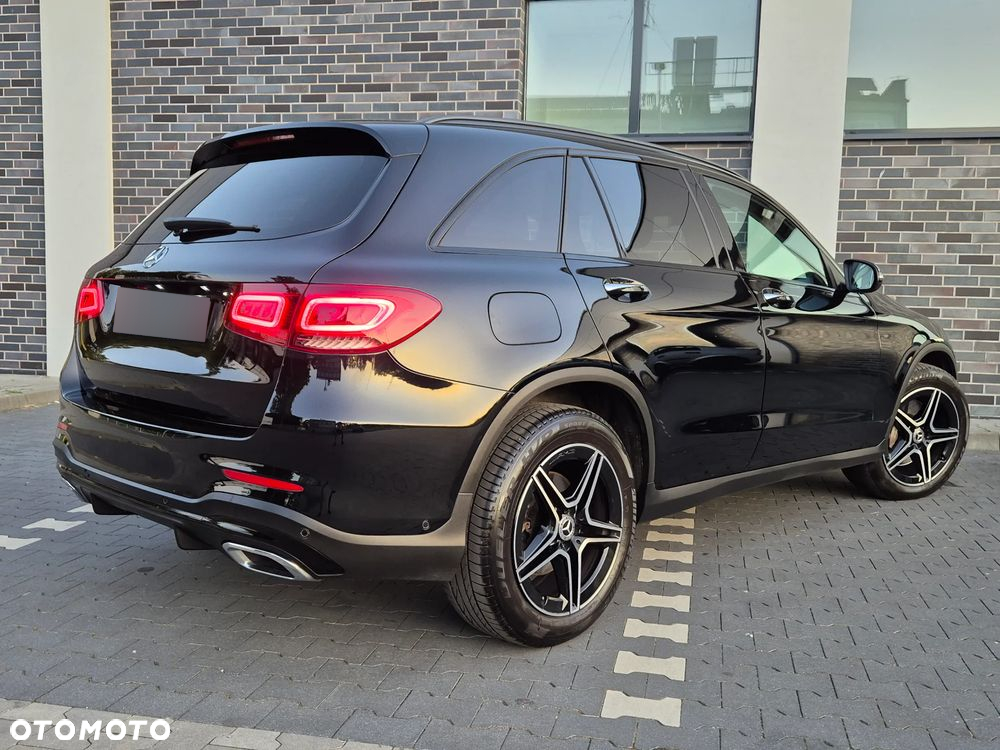 Mercedes-Benz GLC 220 d 4Matic 9G-TRONIC AMG Line - 11