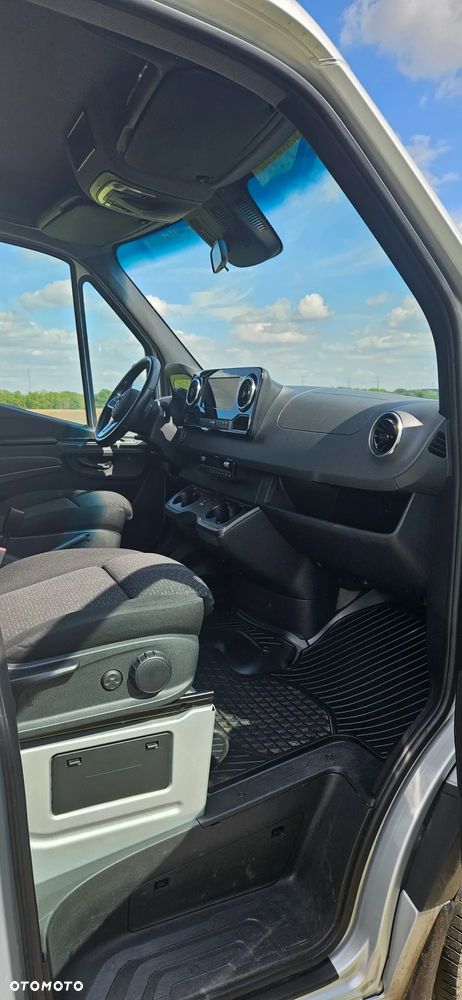 Mercedes-Benz Sprinter - 5