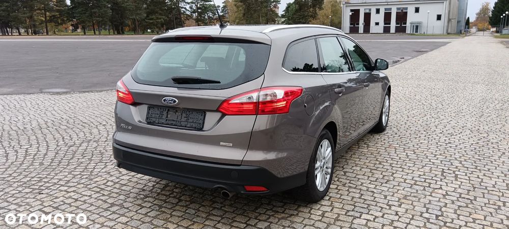 Ford Focus - 8