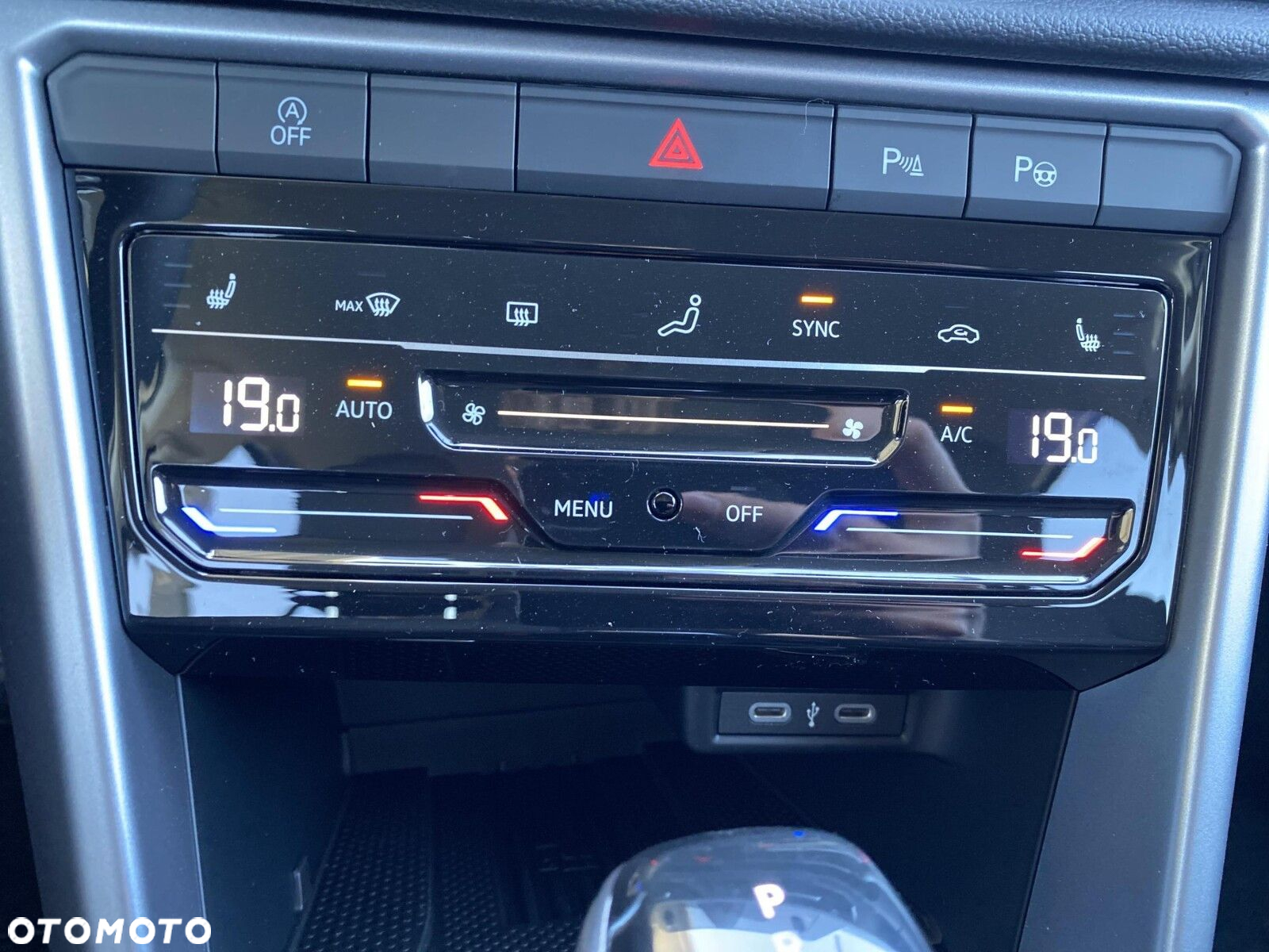Volkswagen T-Roc - 26