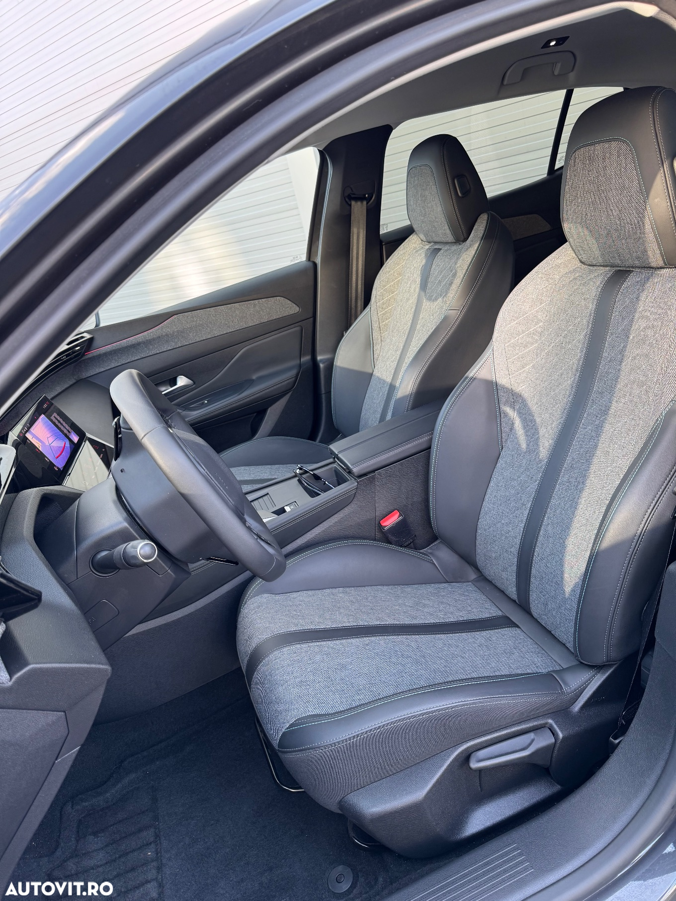 Peugeot 308 1.2L PureTech 130 S&S EAT8 Allure - 17