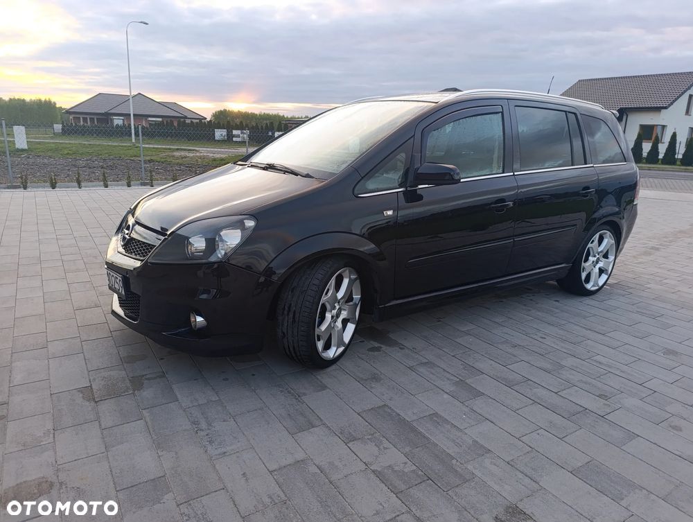 Opel Zafira OPC - 3