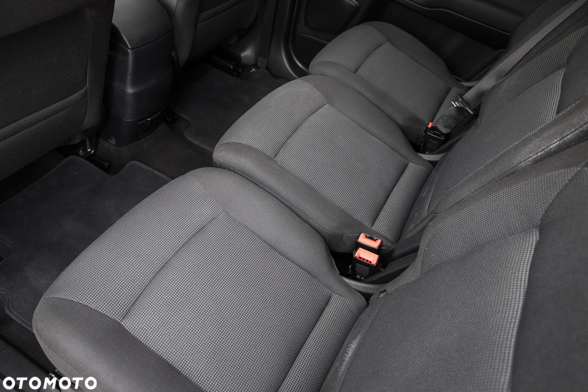 Ford S-Max - 24