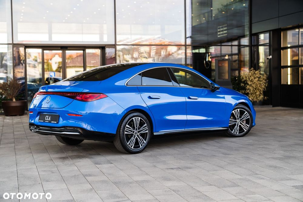 Mercedes-Benz CLA - 10