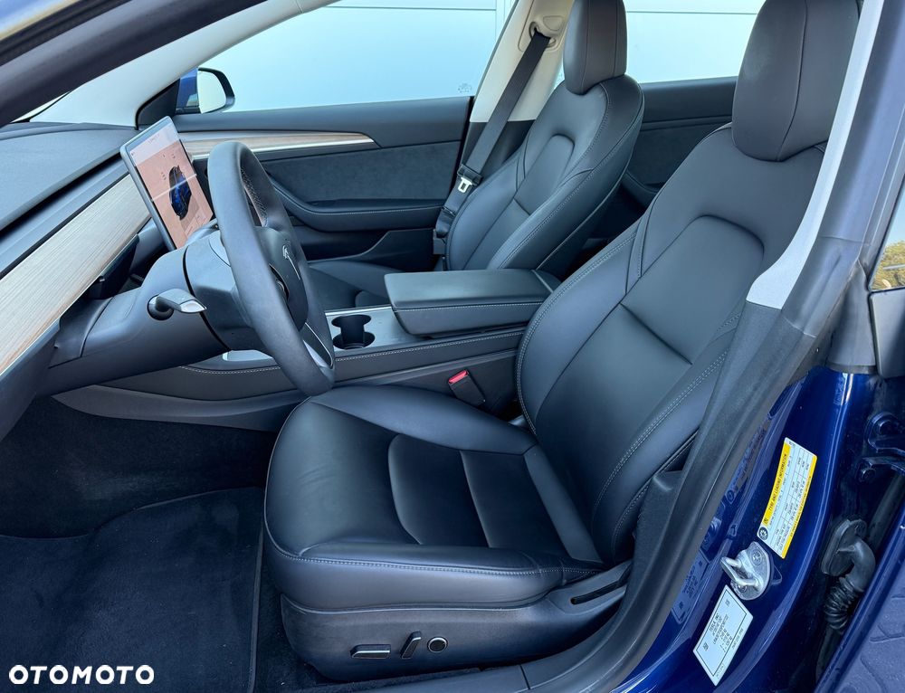 Tesla Model 3 RWD - 8