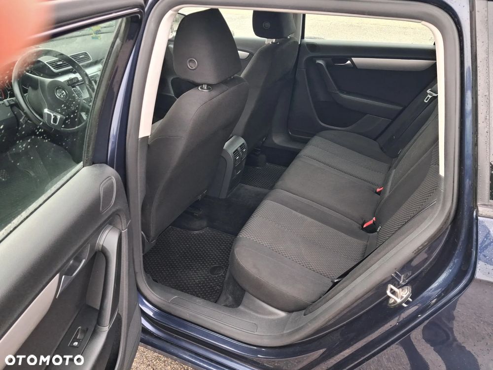 Volkswagen Passat Variant 1.6 TDI BlueMotion - 11