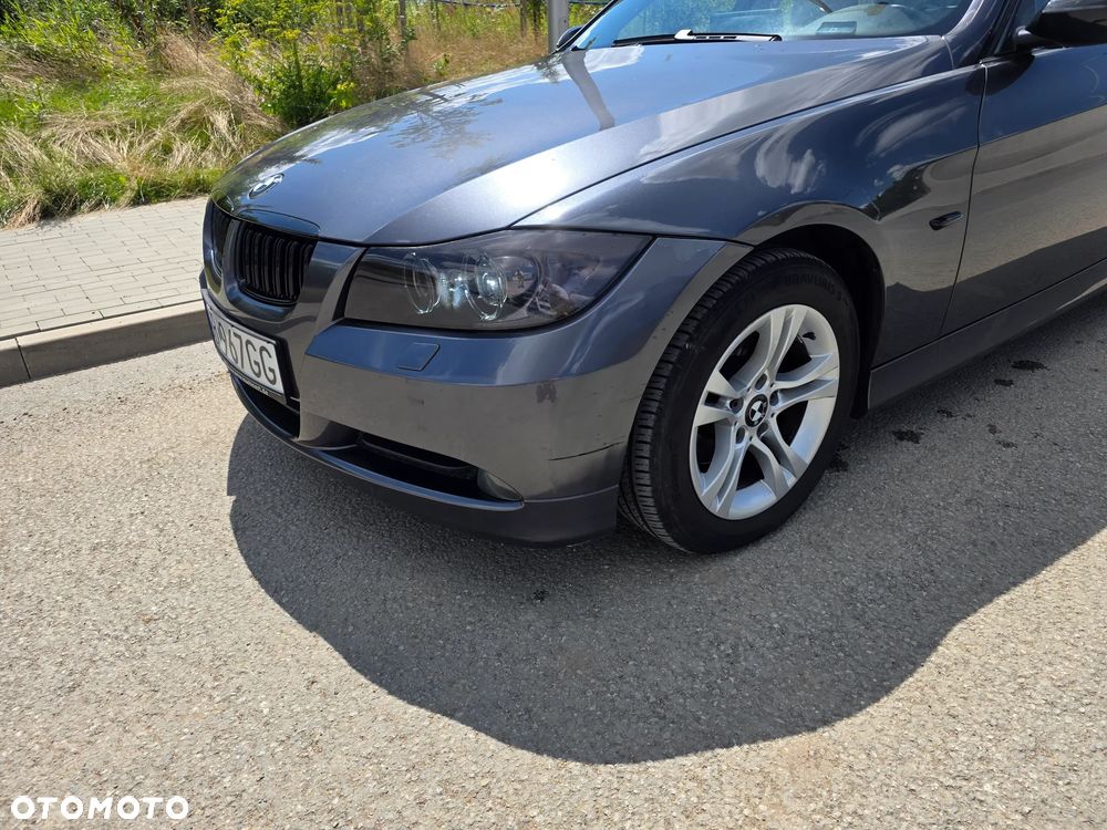 BMW Seria 3 318i - 8