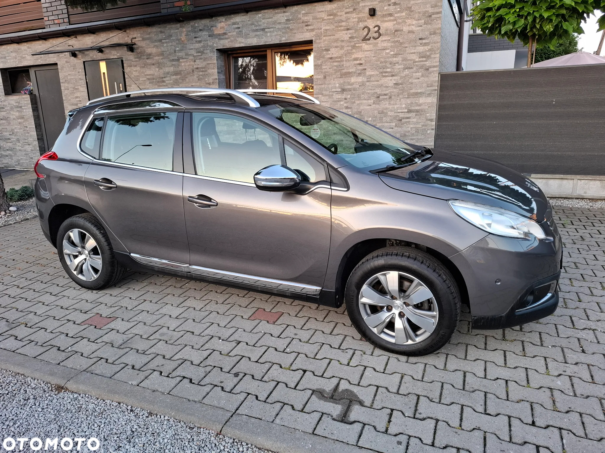 Peugeot 2008 1.6 BlueHDi Allure - 8