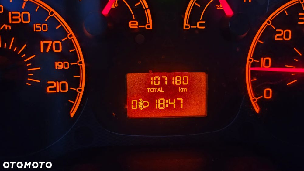 Fiat Doblo Maxi Active - 8