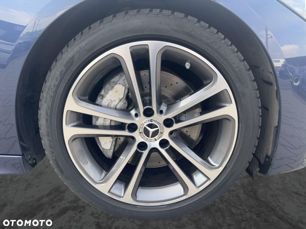 Mercedes-Benz Klasa C 220 d mHEV 4-Matic AMG - 11