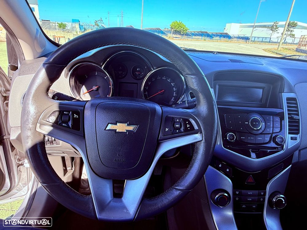 Chevrolet Cruze 2.0 VCDi LT - 31