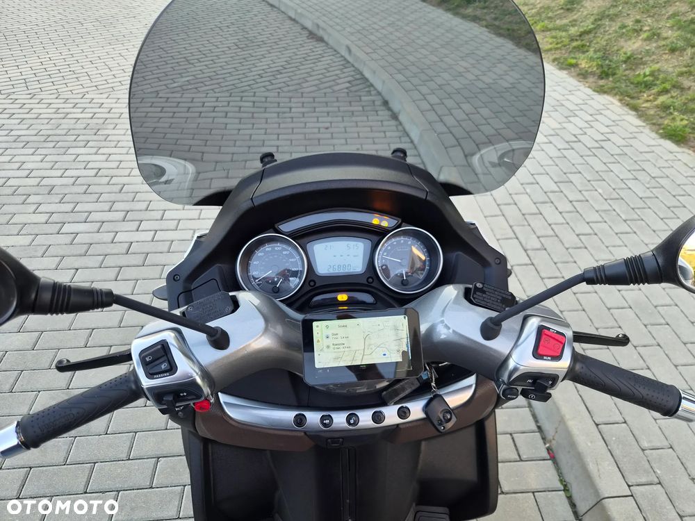 Piaggio MP-3 - 23