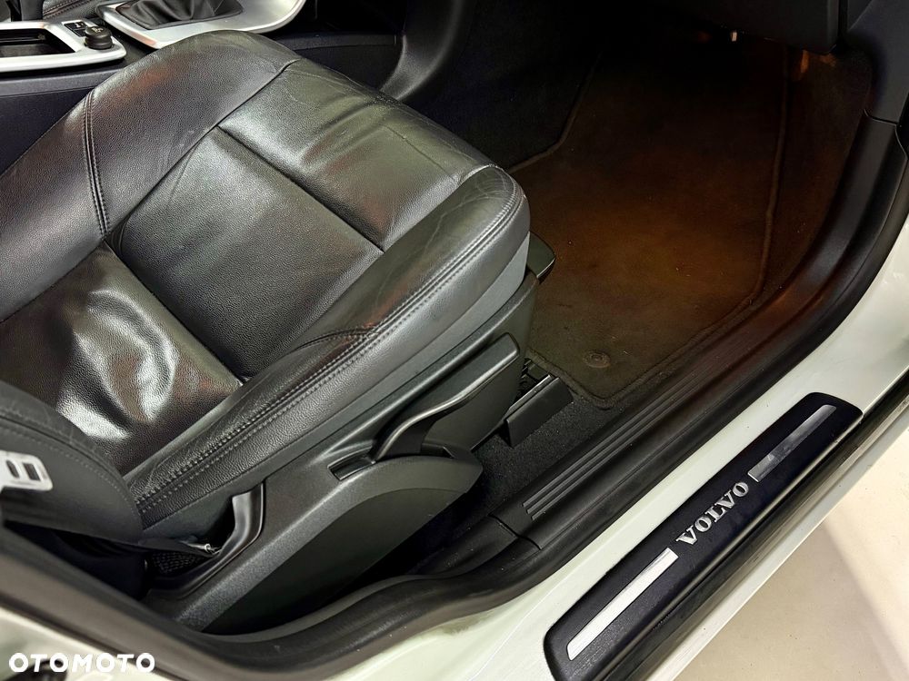 Volvo V50 DPF DRIVe Kinetic - 32