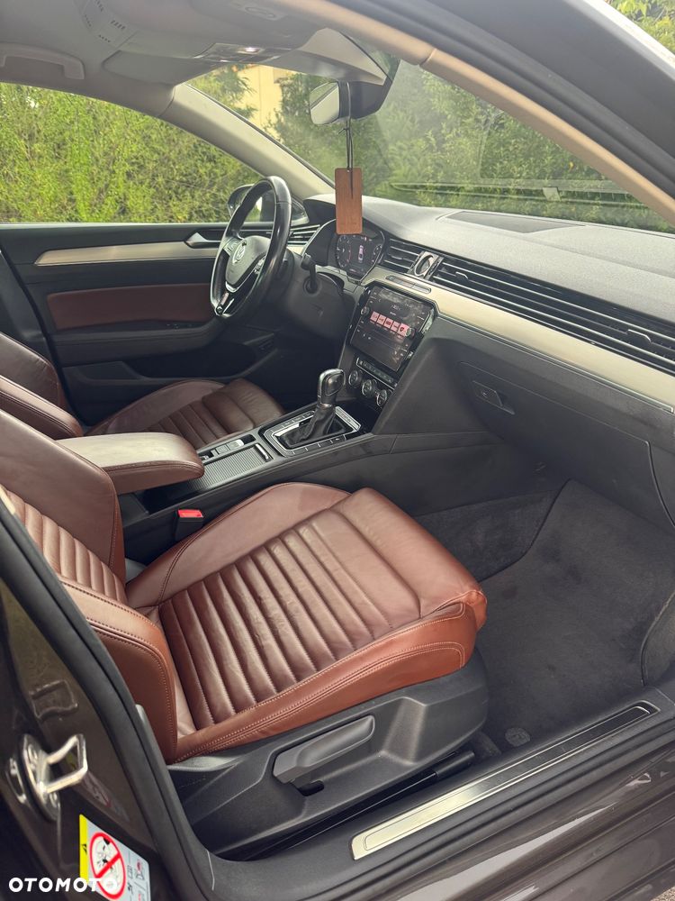Volkswagen Passat - 9