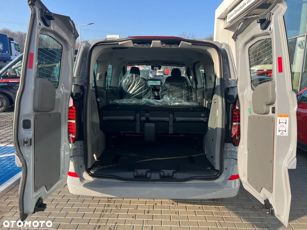 Volkswagen Caravelle - 8