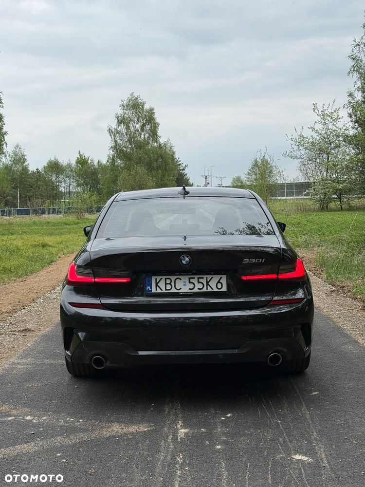 BMW Seria 3 330i M Sport - 4