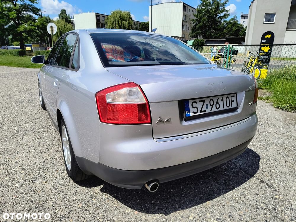Audi A4 Limousine 1.6 - 5