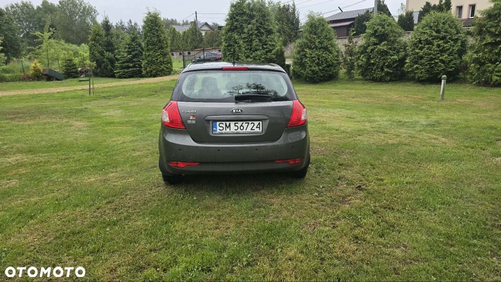 Kia Ceed - 2