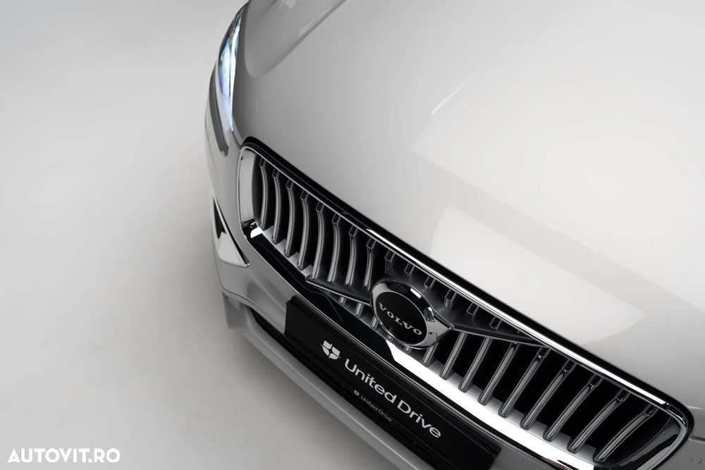 Volvo XC 90 B5 MHEV AWD 5 locuri R-Design - 9