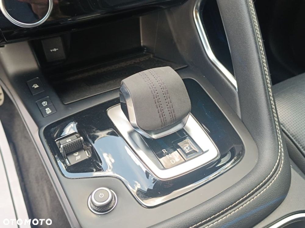 Jaguar E-Pace - 30