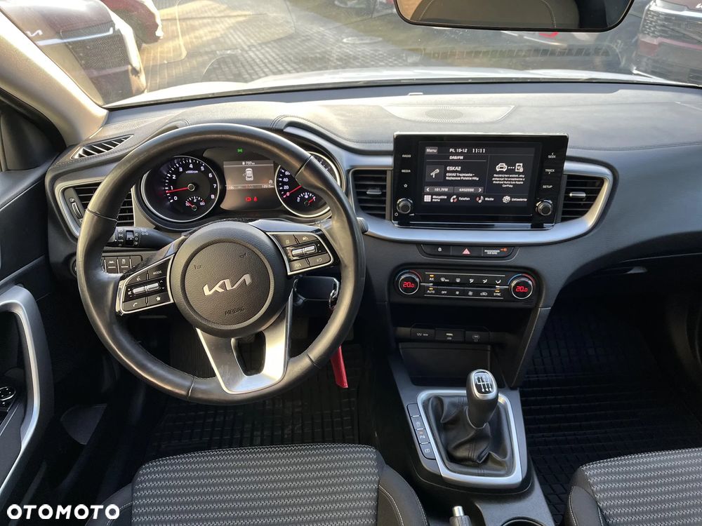 Kia XCeed 1.5 T-GDI M - 13