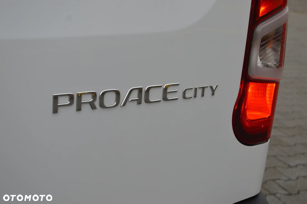 Toyota Proace City - 19