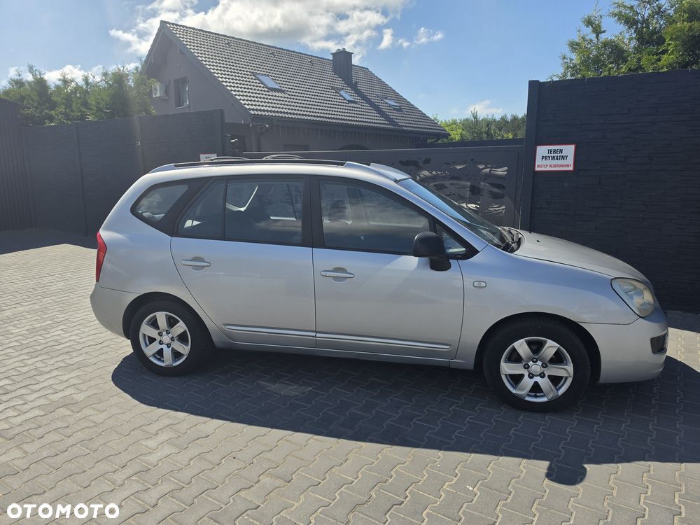 Kia Carens - 3